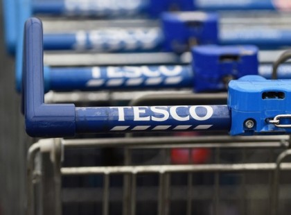 4 szemtelenül fiatal lány jött ma oda hozzám a TESCOBAN, és felajánlották hogy..