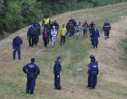 Félelmetes módszerrel próbálnak a migránsok Magyarországra jutni!