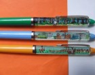 Nekem vetkőző csajos úszó - tollam volt. Nem tudom Ti, hogy vagytok vele, de a csavarhúzóm is meztelenkedett :D Persze azért volt egy - két alapmodellem is, mint a képen láthatóak. Akkortájt divat volt, hogy bárhol üdültünk kis hazánkban a nagyobb városok vagy nyaralóhelyek neveit is viselték a tollak