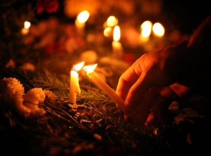 Elmentél tőlünk, mint a lenyugvó nap, de szívünkben élsz, és örökké ott maradsz!