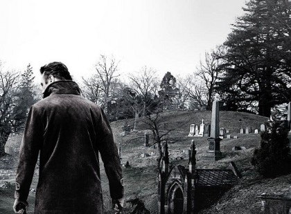 Nem vagyok ott, nincs is halál ;Síromnál sírva meg ne állj