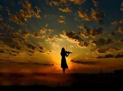 Hogy hallja-e az, akinek szól A jó isten tudja....