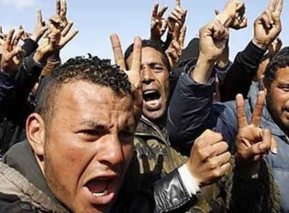 Ezer migráns tart felénk ! Brutális dologra készülnek a migránsok, ha a magyar határhoz érnek!