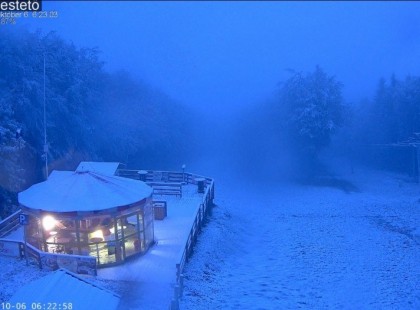 jön a hó! Kékestető már kifehéredett.
