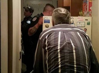 A rendőr benézett a bácsi hűtőjébe, és megszakadt a szíve, a tied is meg fog!