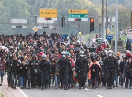 Ausztriában hatalmas változás lesz! Menekülnek a migránsok!