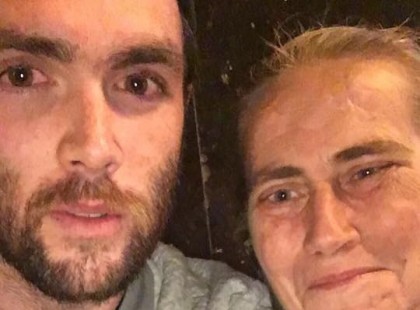 Ez a hajléktalan nő, csak egy pohár vizet kért a McDonladsban, de sokkal többet kapott.