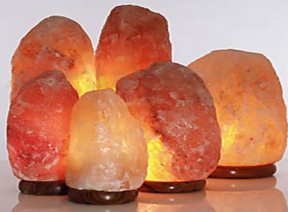 Ez az gyetlen eszköz, ami örökre eltüntetheti a penészt: még mire jó a sólámpa?