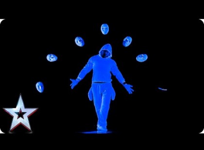 Az orosz táncosok színpadra léptek… aztán az egész közönség elképedt! Te is ki fogsz akadni!