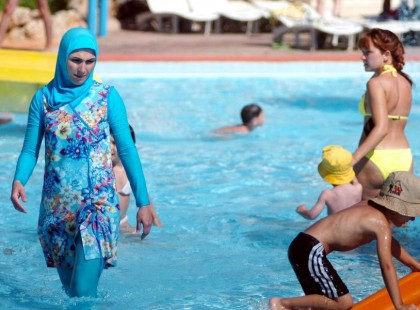 Burkinis nőket zavartak ki a Széchenyi Fürdőből