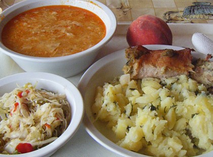 Hatalmas változás a menzákon! Visszatér a só és a cukor a közétkeztetésbe!