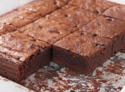 CSOKOLÁDÉS SZELET, KÁPRÁZATOS RECEPT, ENNÉL KÖNNYEBB FINOMSÁG NINCS!