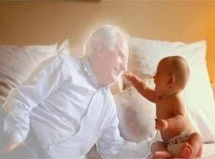 Ezek a jelei, hogy gyermeked látja a szellemeket! A te otthonodban is vannak? Most megtudhatod!