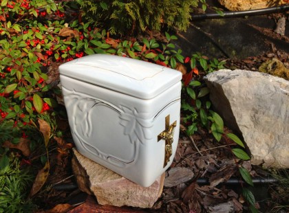 EZENTÚL MINDENKINEK TILOS LESZ HAZAVINNI VAGY SZÉTSZÓRNI SZERETTEI HAMVAIT! MOST DÖNTÖTT A VATIKÁN!