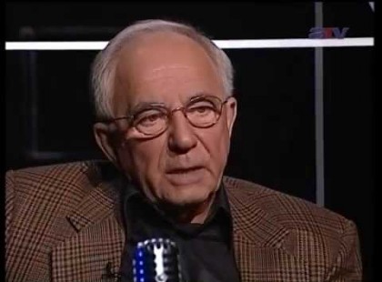 Ma 84 éves Vitray Tamás újságíró, riporter.Isten éltesse, köszöntsük őt sok lájkkal!