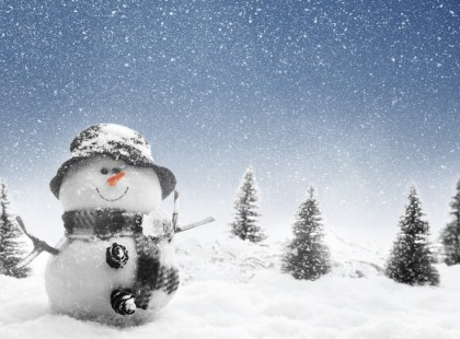 Készüljetek, mert hétvégén hóembert építhetünk!