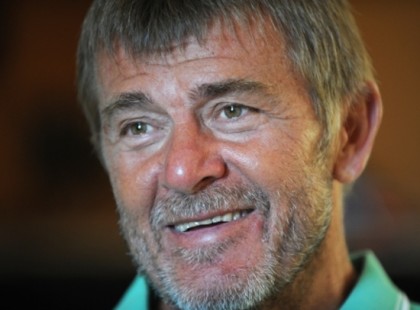 69 éves Nagy Bandó András humorista.Isten éltesse! Köszöntsük őt sok lájkkal!