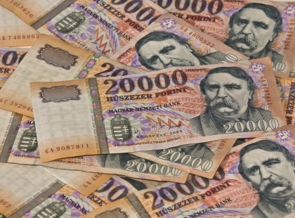 Fantasztikus hír érkezett! Meglepően hamar jön a 180 ezer forintos minimálbér Magyarországon!