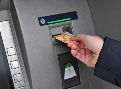 Új csalás ütötte fel a fejét! BÁRMELYIK ATM FERTŐZÖTT LEHET!