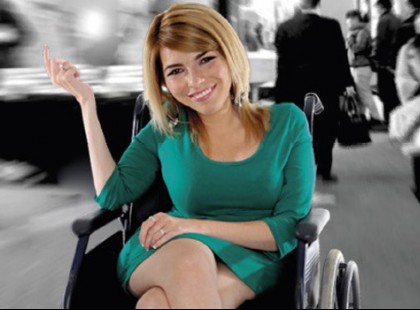 28 éves lett Hozleiter Fanny, 