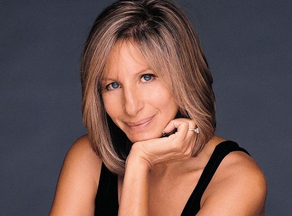 74 évesen levetkőzött Barbra Streisand
