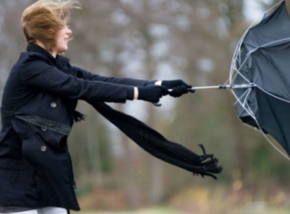 Szélvihar lesz az országban, mutatjuk, hol! Még durvább idő jön frissült a riasztás! Holnap 19 megyében figyelmeztetés van érvényben!