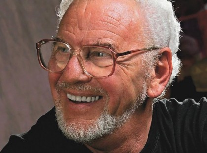 Ma 80 éves Müller Péter,Isten éltesse! Köszöntsük őt sok lájkkal!