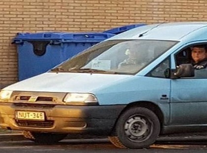 Cigány tolvajok portyáznak az M3-as autópályán – módszerük a szokásos tenyérbemászó! Vigyázzon!