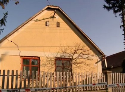 Karácsony előtt tették utcára a magyar családot: 35 percet kaptak, hogy új otthont találjanak 4 gyerekkel!