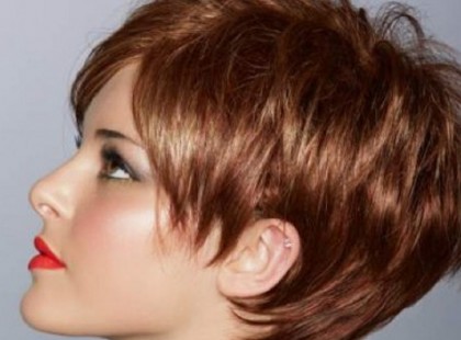 A FRIZURÁD SEGÍT, HOGY SOKKAL FIATALABBNAK TŰNJ! 20 CSODÁS HAJVÁGÁSI TIPP 40 ÉV FÖLÖTTI NŐKNEK!