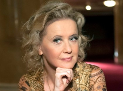 Ma 56 éves Eszenyi Enikő. Isten éltesse! Köszöntsük őt sok lájkkal!