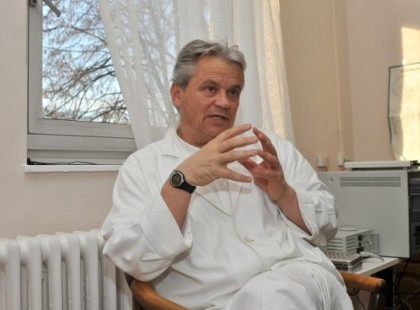 A magyar idegsebész vallomása: Súlyos, nagyon megrendítő szavak ezek, melyek talán sok embernek segíthetnek…