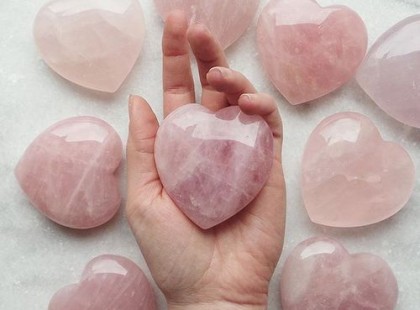 A Vízöntő hűtlen lesz, a Rák férjhez mehet, mivár rád a szerelemben idén csillagjegyed szerint?