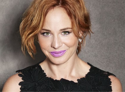 Ma 44 éves Ónodi Eszter Jászai Mari-díjas színésznő!! Isten éltesse!Köszöntsük őt sok lájkkal