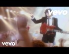 Ma ünnepli születésnapját a méltán híres együttes, az AC/DC egyik alapítótagja, neki is köszönhetjük ezt a hatalmas slágert!