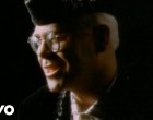 Hihetetlen, de ma kereken 70 éves az egyik leghíresebb énekes, Elton John! Köszöntsd te is egy lájkkal a legendát! :)
