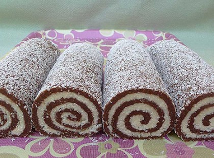 Kókuszos keksztekercs. Csak győzd bezsebelni érte a dicséretet