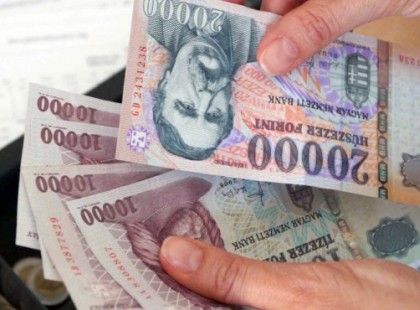 Banki ügyfelek figyelem! Ezeknek a bankoknak az ügyfelei biztos, hogy hamarosan váratlan pénzt kapnak a bankszámlájukra!