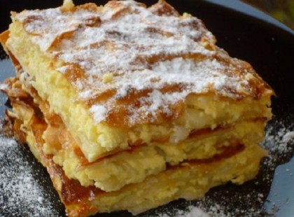 A világ legfinomabb túrós sütije, mire megiszod a kávéd, meg is sül!