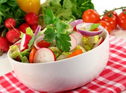 A 7 legfinomabb saláta recept, amit még télen is elkészíthetsz!