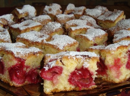 A legkönnyebb karácsonyi finomság: csoda meggyes szelet!