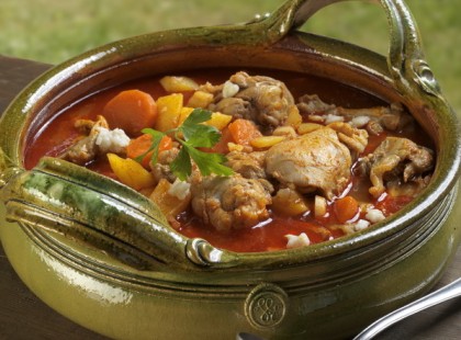 Bánáti csirkegulyás akár bográcsban is! Egészen olcsón összedobhatod!