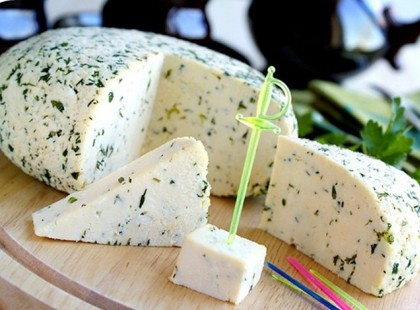 Friss fűszeres házi sajt, gyorsan!