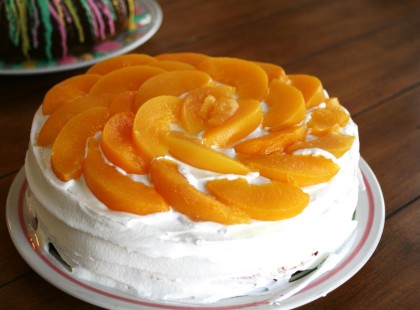 Ilyen könnyen elkészíthető a csodás tejszínes joghurttorta!