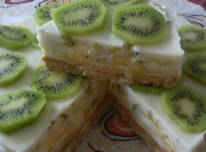 Joghurttorta sütés nélkül – Amellett, hogy nagyon finom, kevés kalóriát tartalmaz