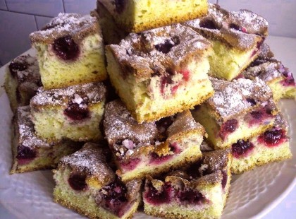 Olcsó gyümölcsös, jól variálható varázslatos finomság a hétköznapokra!