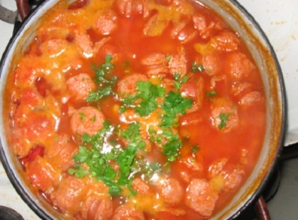 Paradicsomos kolbászleves, a nagyi bevált receptje szerint!