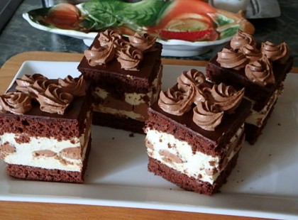 Tejszínkrémes-narancsos csokikocka, igazán kellemesen krémes sütemény, ami szinte elolvad a szájban