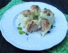 Burgonyabundába csomagolt fasírt készülj fel rá, hogy nem lehet betelni vele!