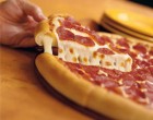 Pizza Hut &#8211; pizza tészta, aminek a szélei sajttal vannak megtöltve!